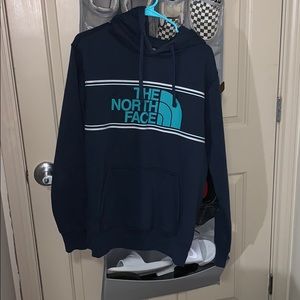 MEN’S Medium North Face Hoodie